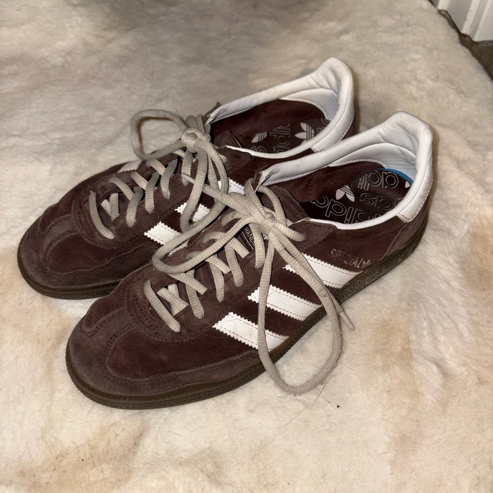 Adidas Handball spezial shadow brown gum in good condition.